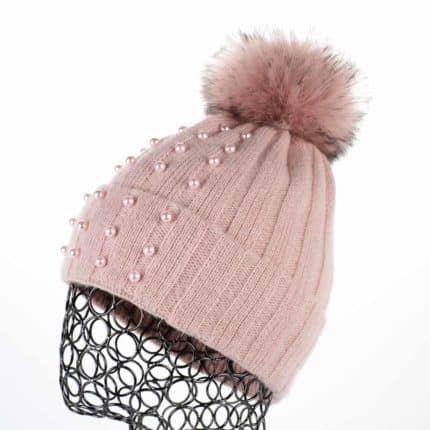 Női meleg sapka gyöngyökkel, világosbarna