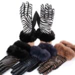Női kesztyű szőrmés csuklórésszel, fényes-csíkos