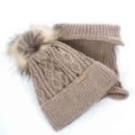 Női sapka és körsál, 30% gyapjú, lengyel termék, több színben